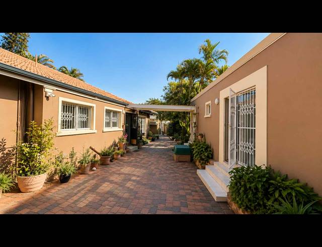 4 BEDROOM FREESTANDING FOR SALE IN SHERWOOD
